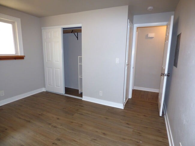 Building Photo - 2 bed 1 bath Home in Southeast Salem