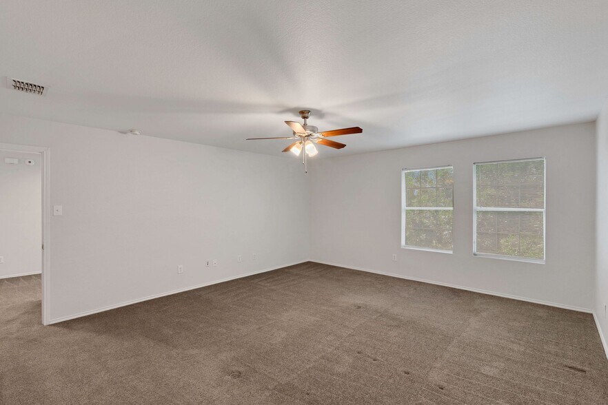 Building Photo - 1205 Saltgrass Dr