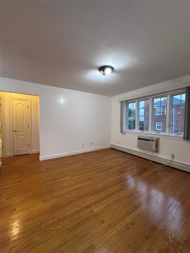 Primary Photo - 147-39 19th Ave