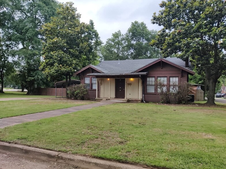 Building Photo - 1723 W 18th St