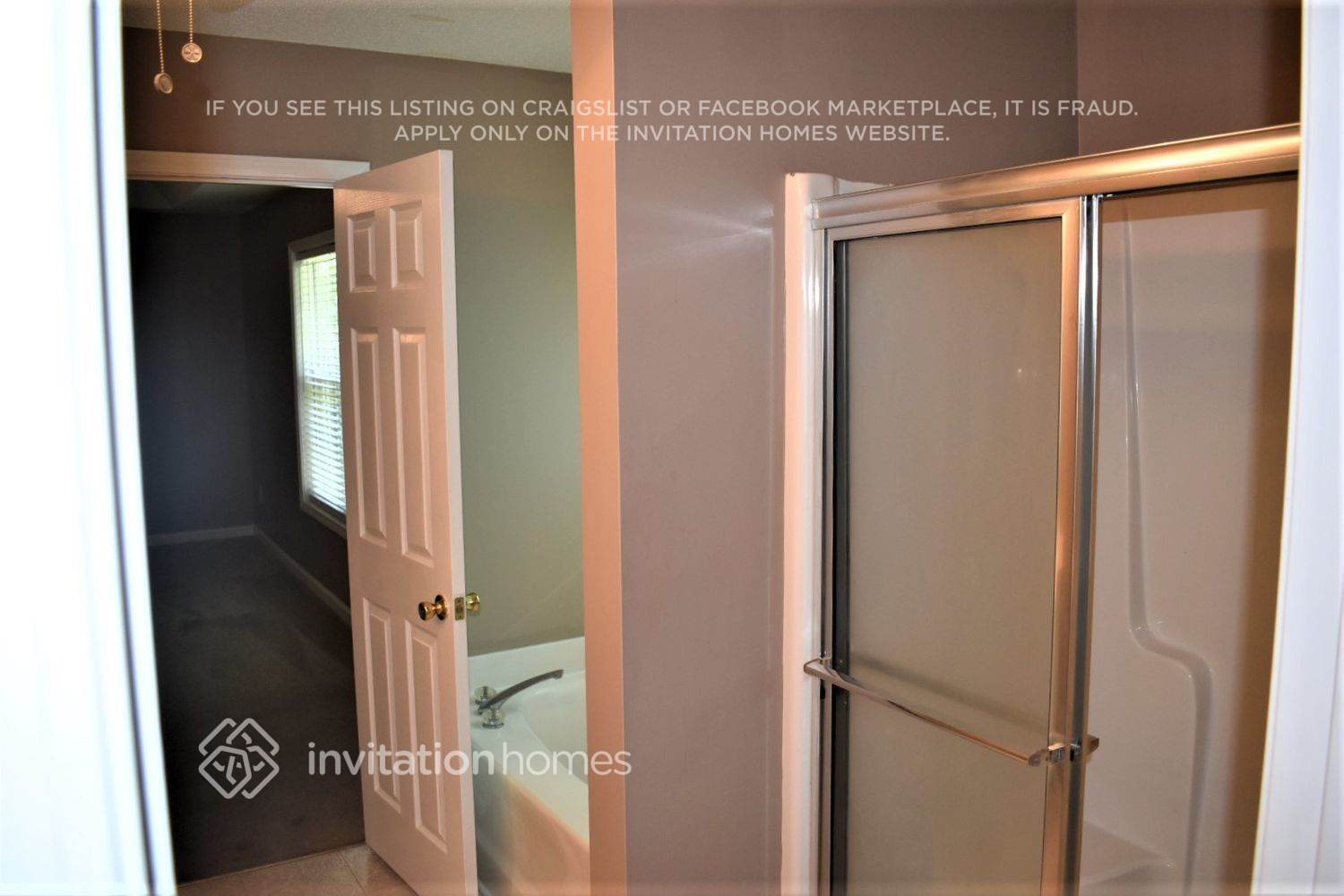 Building Photo - 4028 St George Walk SW