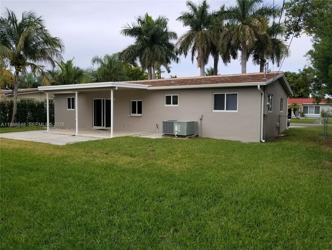 Building Photo - 1016 NE 5th St