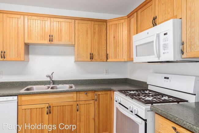Building Photo - 3 br, 1 bath House - 2614 N 40th Drive