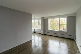 Building Photo - 3075 E Cheltenham Pl