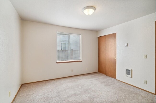 Building Photo - 13411 Meadow Rd