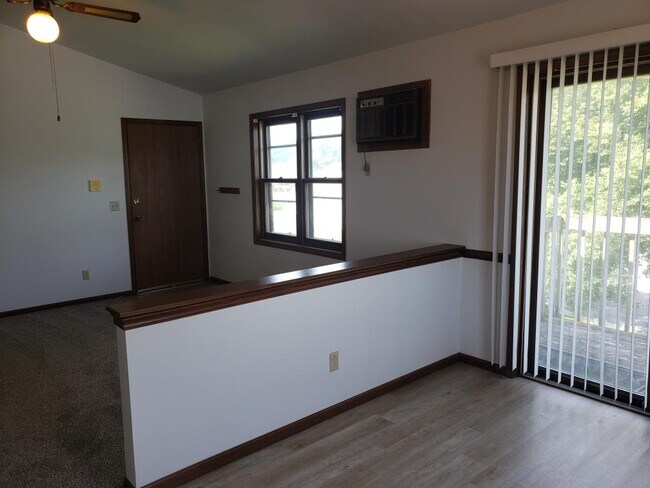 Building Photo - 653 Galena Ct