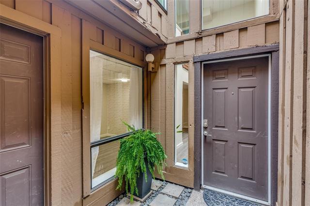 Building Photo - 3112 Pin Oak Ct