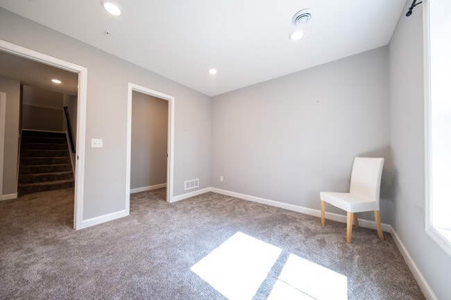 Building Photo - 1771 Emerson Ct