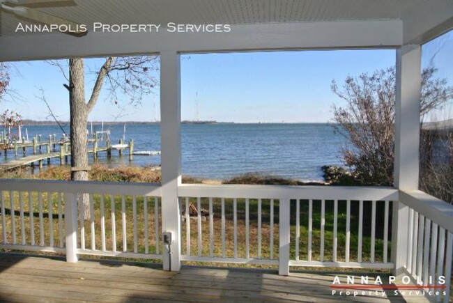 Building Photo - 7025 bay front drive