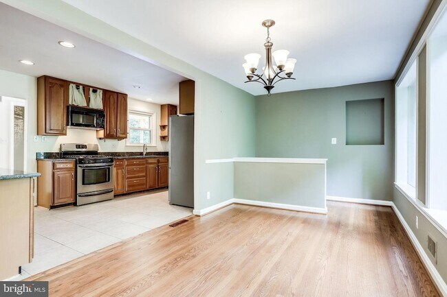 Building Photo - 5225 Old Dominion Dr