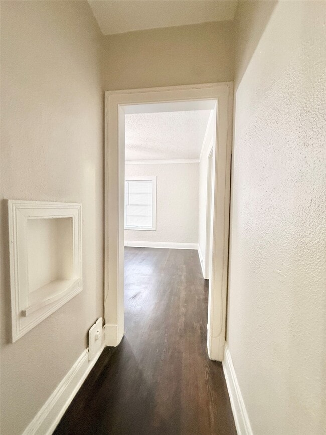 Building Photo - 3920 Fannin St