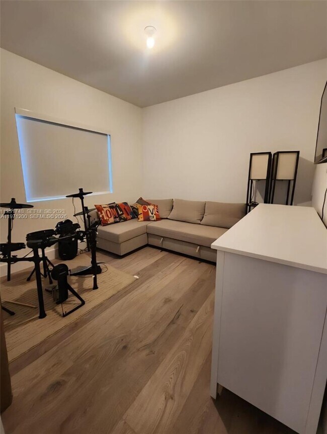 Building Photo - 929 NW 45th Terrace