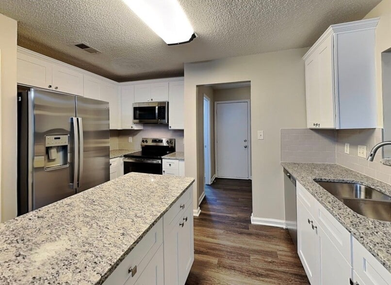 Building Photo - 10636 Greatford Ct