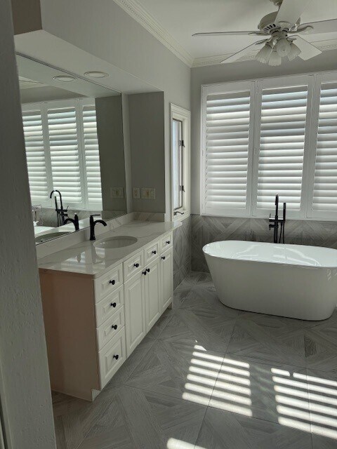 Building Photo - 414 E Bay St