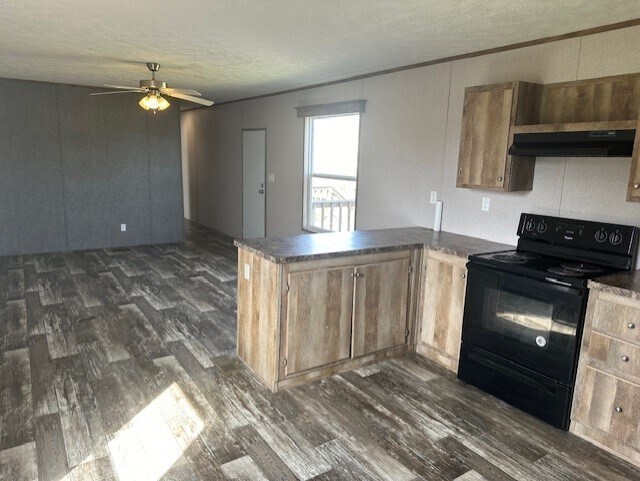 Building Photo - 16496 Dunhill Ln