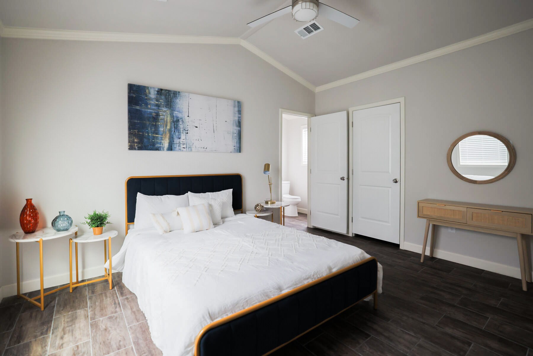 Primary bedroom - 813 Toluca