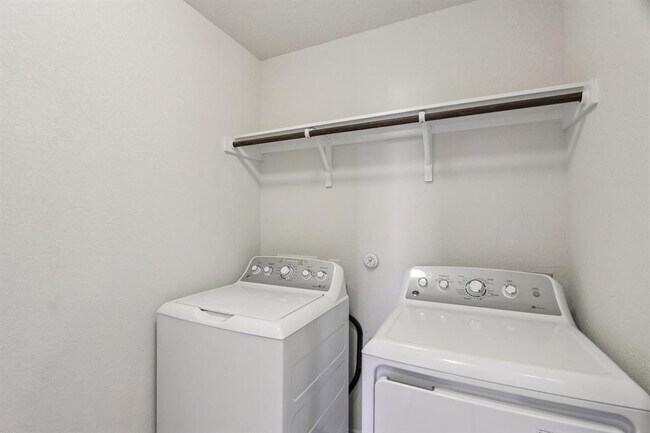 Building Photo - 3624 Black Granite Dr