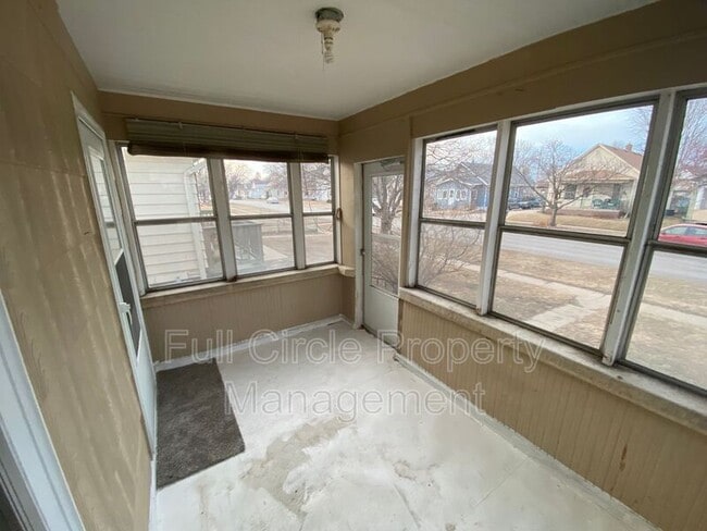 Building Photo - 2535 Avenue B