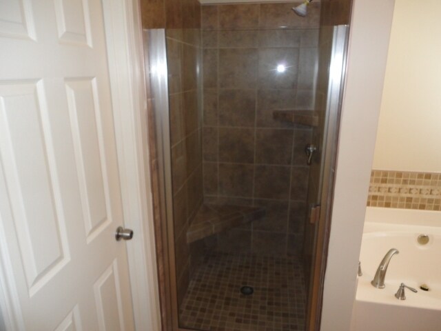 Building Photo - 209 Kindlewood Drive