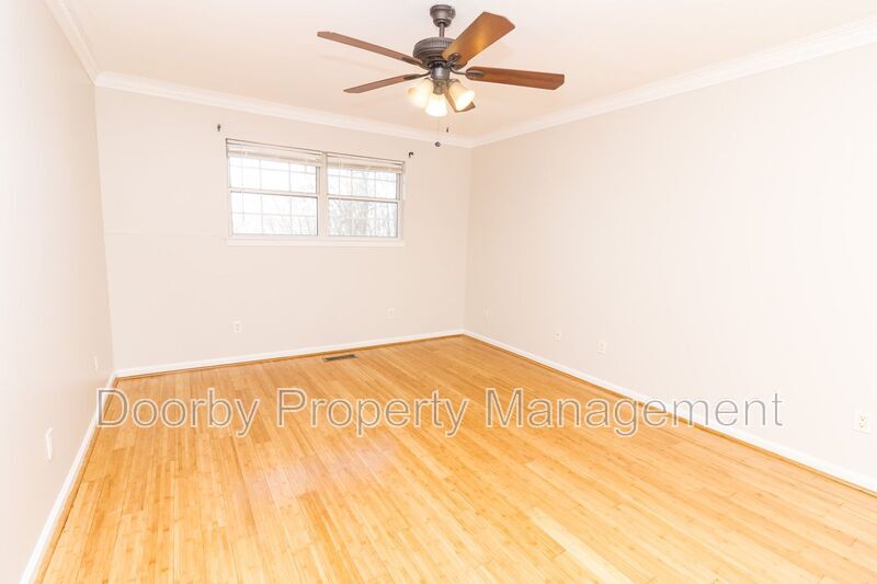 Building Photo - 2202 Elder St