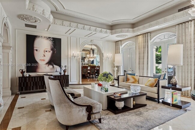 Building Photo - 5801 Pine Tree Dr