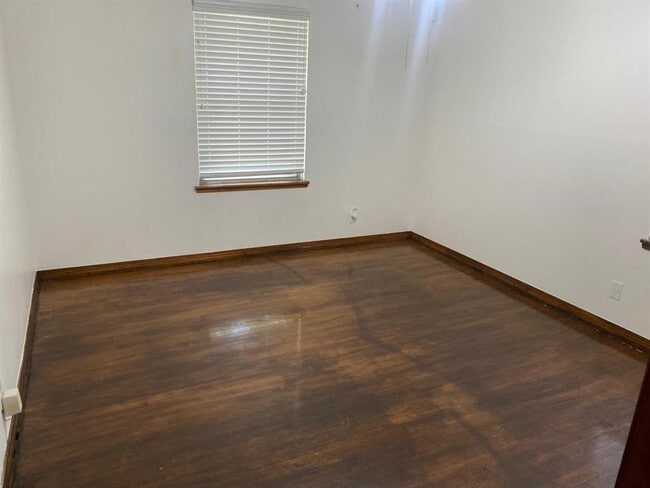 Building Photo - 10206 Oboe Dr