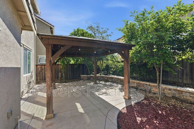 Building Photo - 651 N Andalusia Way