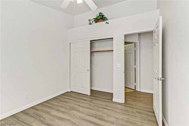 Building Photo - 3781 White Peppermint Dr