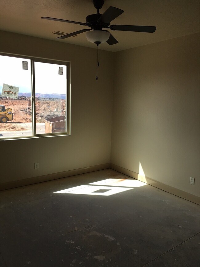 Building Photo - 2688 W 310 N