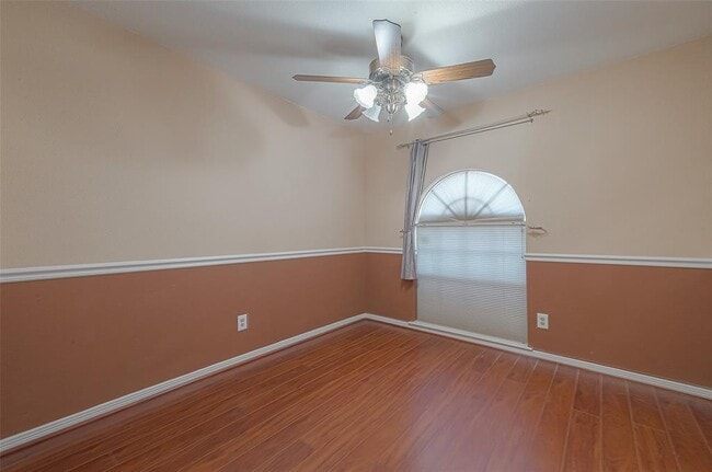 Building Photo - 2919 Pepperwood Dr