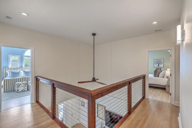 Building Photo - 1 Live Oak Dr