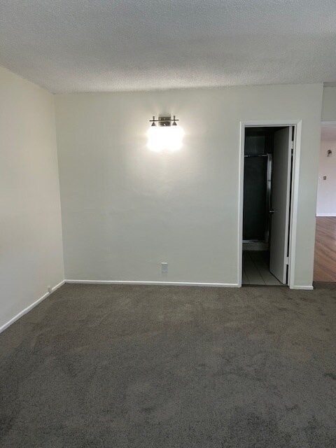 Building Photo - 53 Suffolk Ave