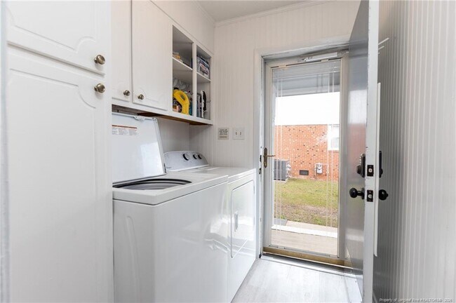 Building Photo - 1214 Berkshire Rd