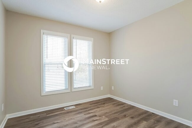 Building Photo - 3 Bedroom Pet-Friendly Home in Zebulon, NC with Main Street Renewal
