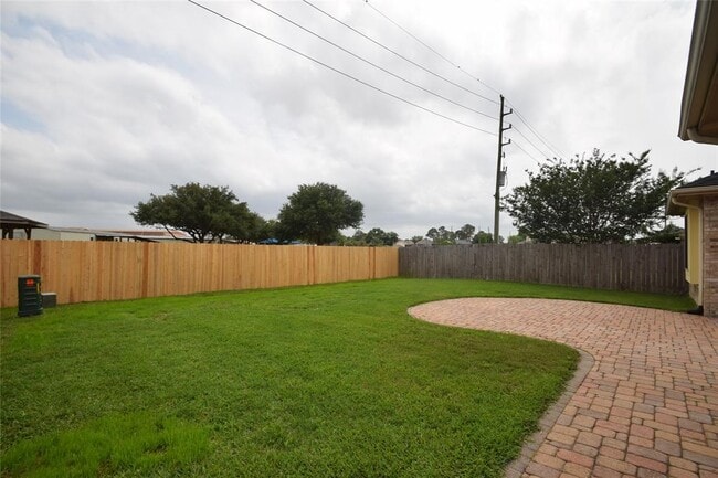 Building Photo - 24239 Yelverton Glen Dr