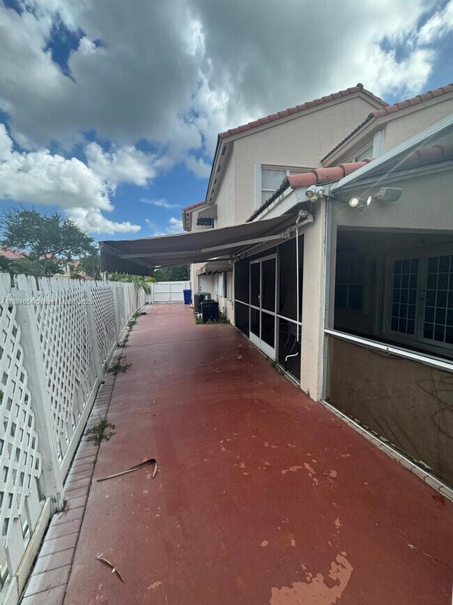 Building Photo - 15320 SW 47th St