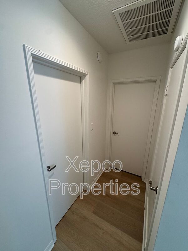 Building Photo - 432 Avenida Ortega
