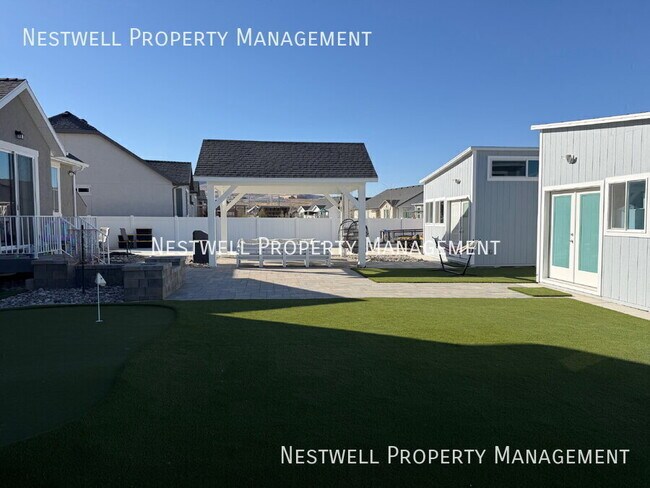 Building Photo - 3848 Safflower Dr