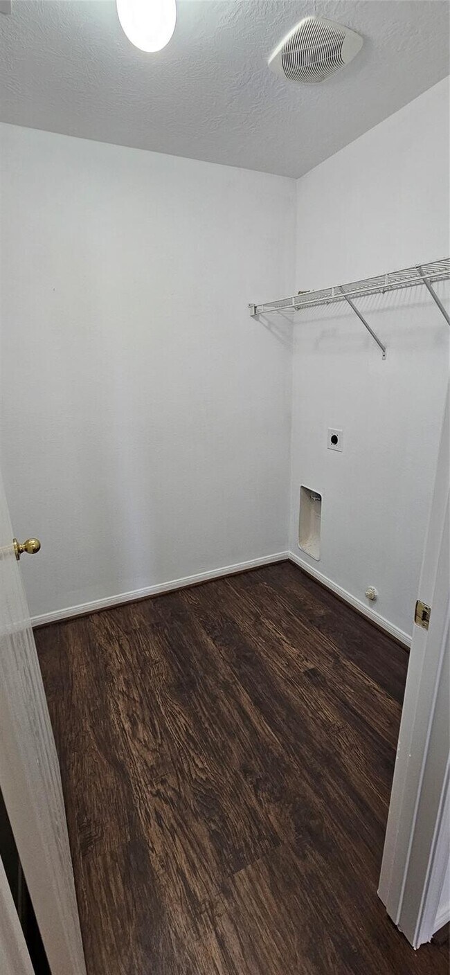 Building Photo - 919 Yorkshire Hollow Ln