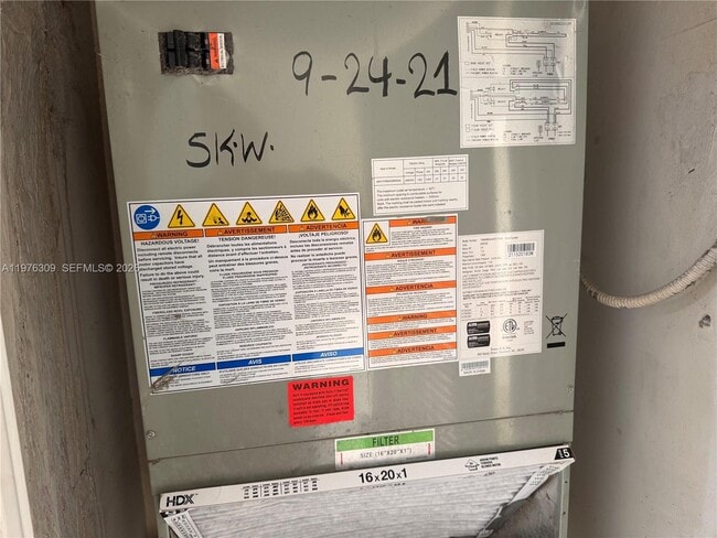 Building Photo - 8100 Sunrise Lakes Blvd