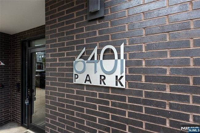 Building Photo - 6401 Park Ave