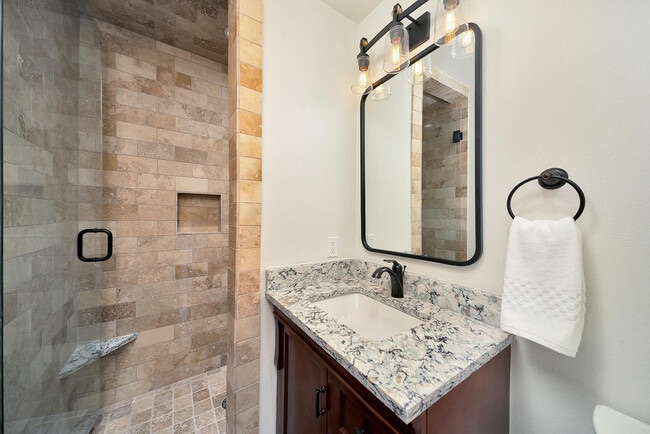 Building Photo - 280 Mahoney Dr