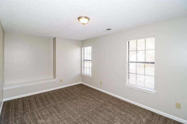 Building Photo - 6491 Tarus Dr