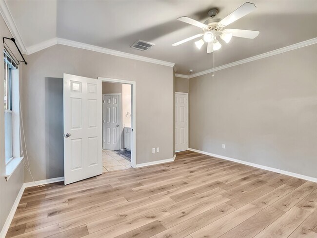 Building Photo - 94 Cornflower Dr