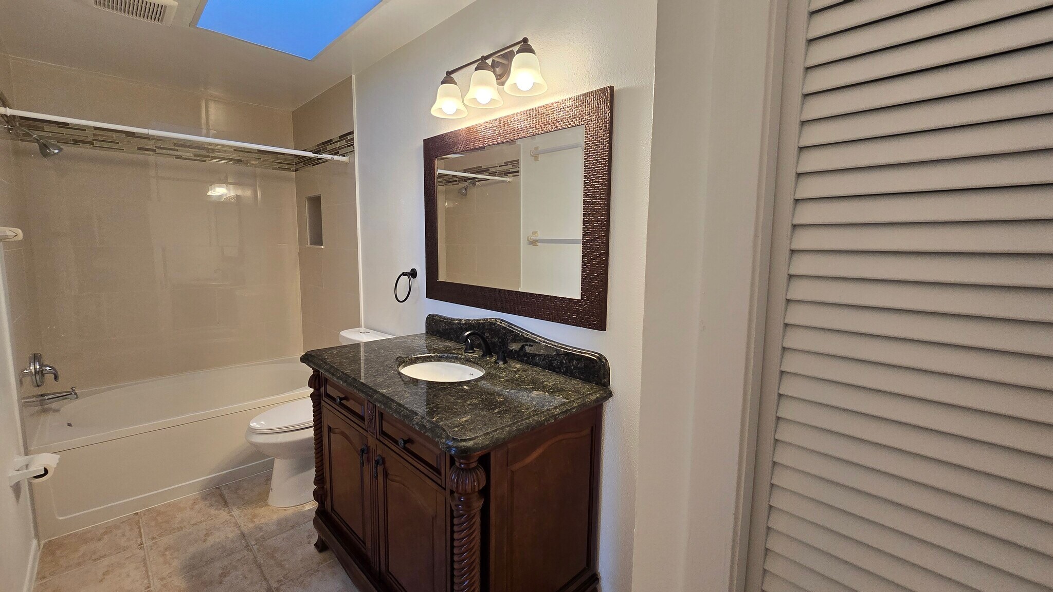 Building Photo - 846 Grenadier Dr