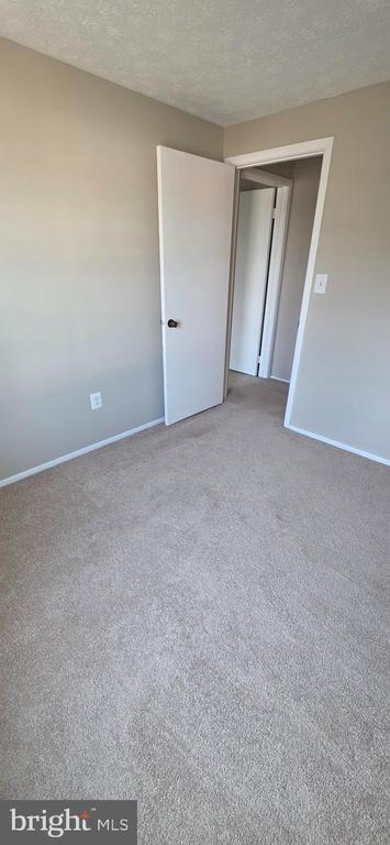 Building Photo - 7886 Marioak Dr