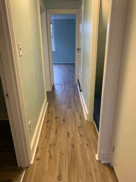 Building Photo - 142 S Union St