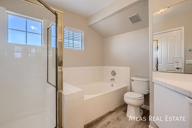 Building Photo - 7875 Constantinople Ave