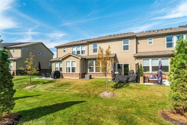 Building Photo - 2090 Addison Cir