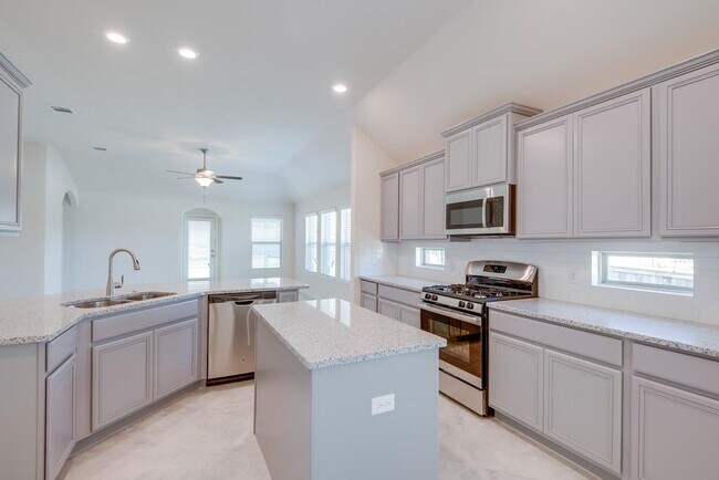 Building Photo - 501 Blue Agave Ln